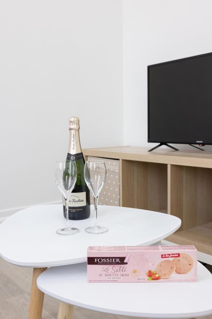 Le 29 - Emplacement Ideal Pour Ce T2 Épernay Exterior foto